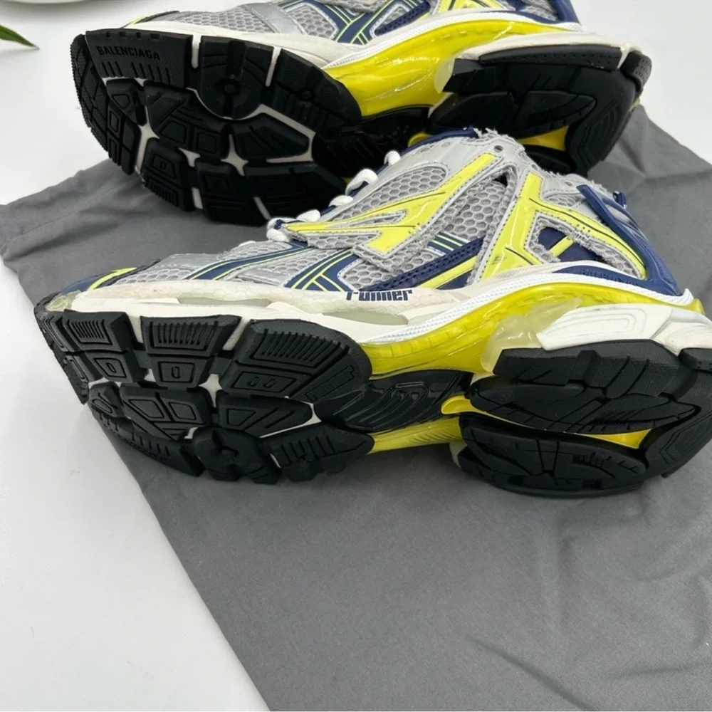 Men’s Balenciaga multicolor runner sneakers size 7 US